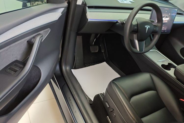 Used Tesla Model Y 2024 Rear-Wheel-Drive Version