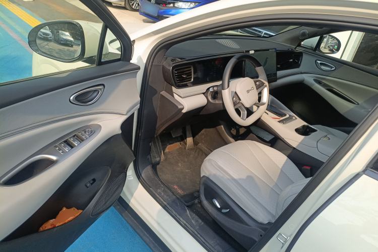 Used BYD Sealion 06 New Energy 2025 Model DM-i 170 Navigation Pro Edition
