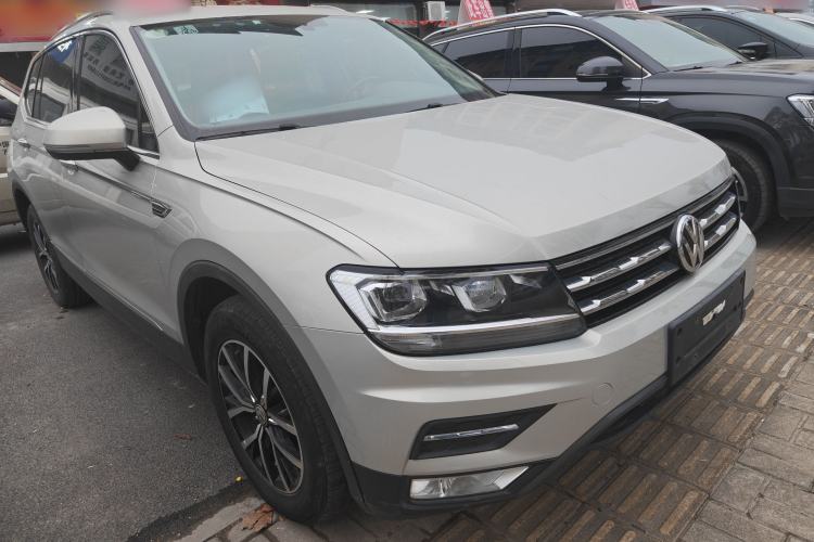 Used Volkswagen Tiguan L 2018 Facelift 330TSI Automatic Two-Wheel Drive Luxury Edition
