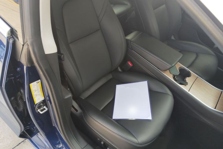 Used Tesla Model 3 2019 Long-Range Rear-Wheel-Drive Version
