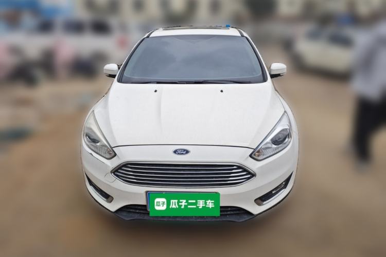 Used Ford Focus 2015 Sedan 1.6L Manual Fashion Edition