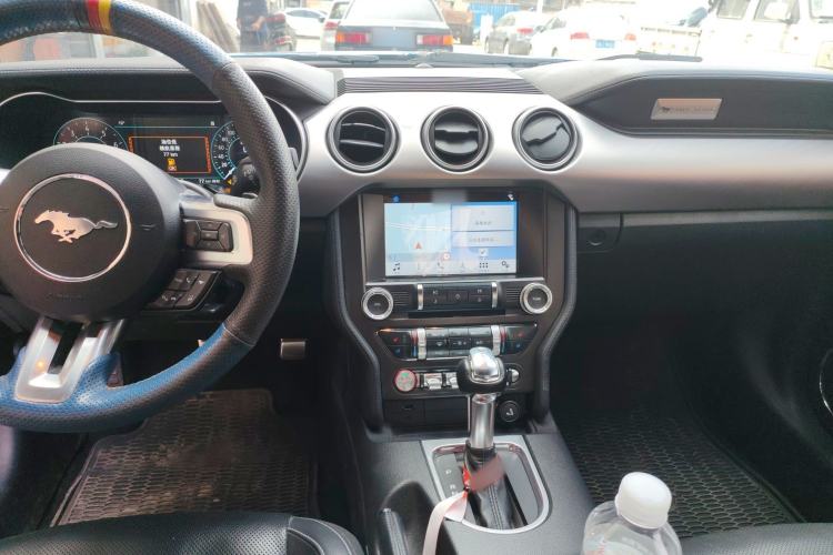 Used Ford Mustang 2019 2.3L EcoBoost Center Console