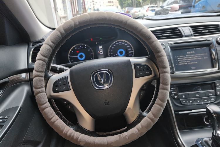 Used CHANGAN Raeton 2014 1.8T Automatic Prestige Anniversary Edition China IV Standard Steering Wheel