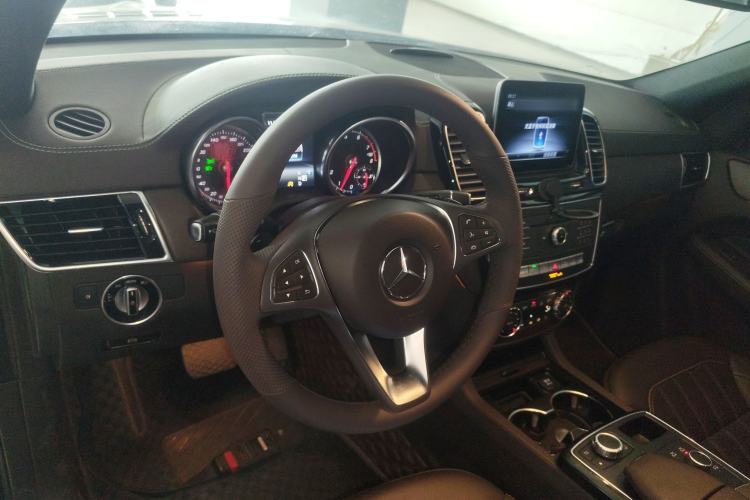 Used Mercedes-Benz GLE 2018 GLE 320 4MATIC Dynamic Edition Collector's Edition
