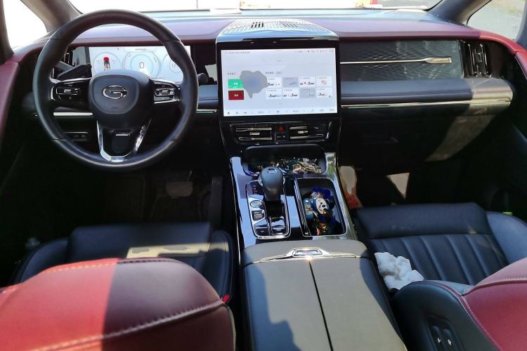 Used GAC Trumpchi M8 2023 Zongshi Series Dual-Motor Supreme Edition Center Console