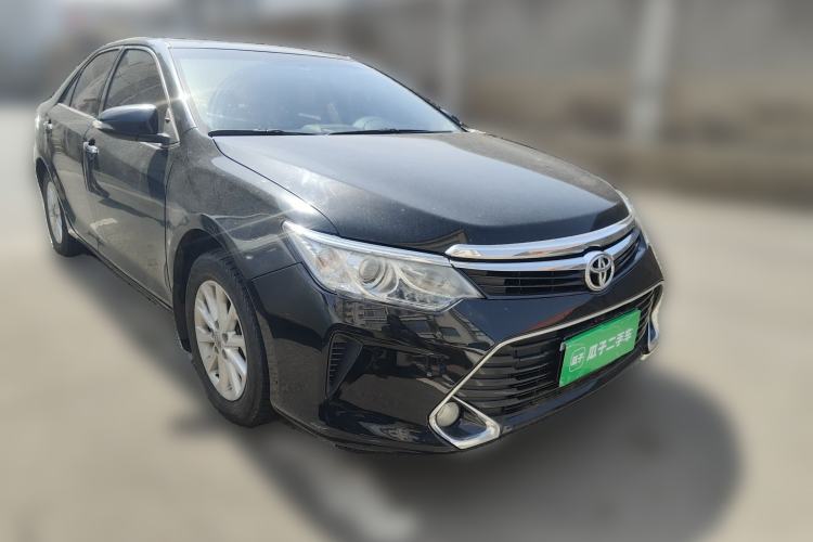 Used Toyota Camry 2016 2.0E 10th Anniversary Elite Edition Front Right 45 Deg