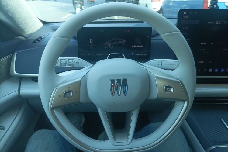 Used Buick L7 2025 Model Luxury Leisure Smart Driving Edition Steering Wheel