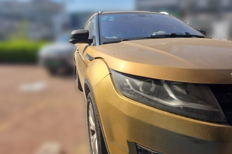 Used Land X7 2015 2.0T Panoramic Luxury Edition
