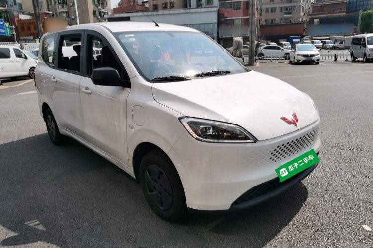 Used Wuling Hongguang New Energy 2025 Extended-Range Hybrid 50KM Comfort Version Front Right 45 Deg