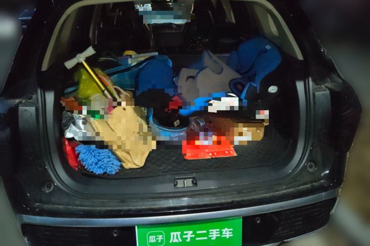 Used Hongqi HS3 2023 1.5T Two-Wheel Drive Shanwei Edition Trunk