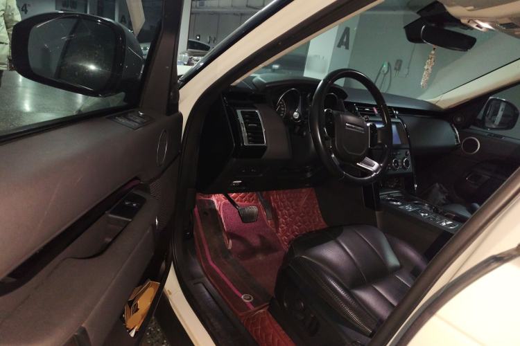 Used Land Rover Discovery 2019 3.0 SC V6 SE Driver Seat