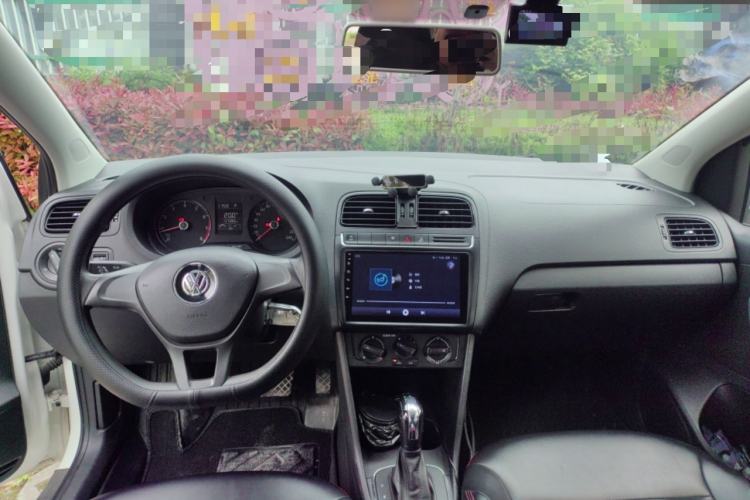 Used Volkswagen Polo 2018 1.5L Automatic Advanced Driving Model Center Console