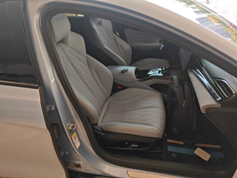 Used BYD Seal 2022 700 km Long-Range Rear-Wheel-Drive Version — 24