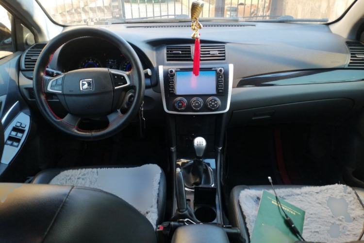 Used Zotye Z300 2013 1.5L Manual Luxury Model Center Console