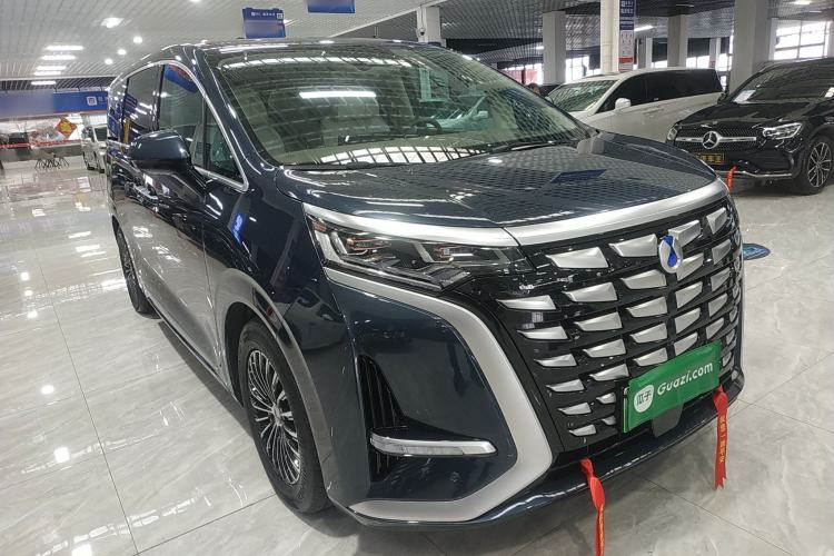 Used Denza D9 2022 DM-i 970 Four-Wheel Drive Prestige Model
