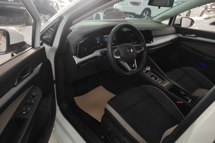 Used Volkswagen Golf 2023 Facelift 280TSI DSG Pro Left Front Seat