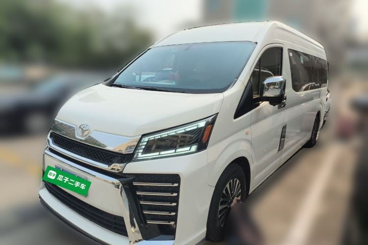 Used Toyota HIACE 