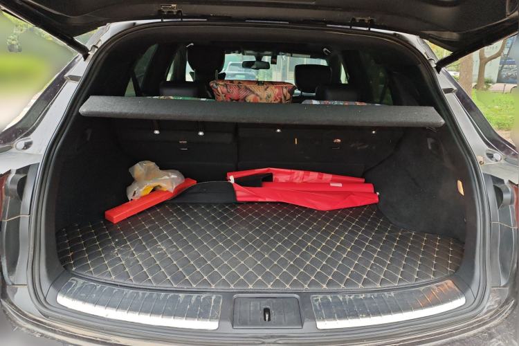 Used Infiniti QX70 2015 3.7L Shadow Edition Trunk