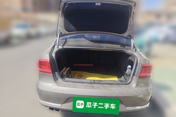 Used Volkswagen Magotan 2012 Revised 1.8TSI Luxury Version Trunk