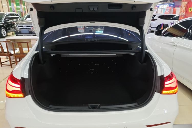 Used Mercedes-Benz A-Class 2024 Updated A 200 L Fashion Version Trunk