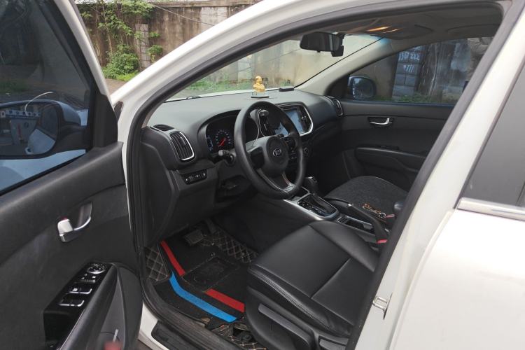 Used Kia KX3 2015 1.6L Automatic Two-Wheel Drive DLX Driver Seat