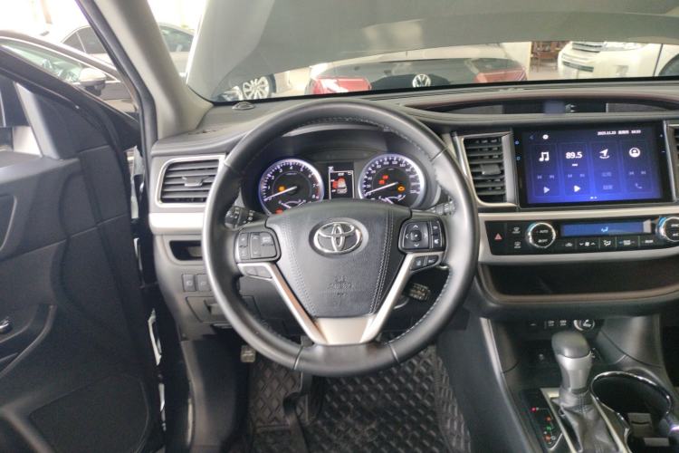 Used Toyota Highlander 2018 2.0T Four-Wheel Drive Prestige Version 7 Seats China VI Standard