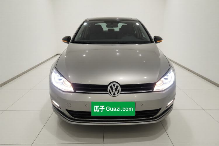 Used Volkswagen Golf 2017 1.6L Automatic Comfort Million-Vehicle Anniversary Edition
