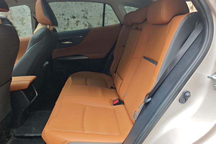 Used Toyota Venza 2022 Dual-Engine 2.5L CVT Two-Wheel Drive Prestige Edition