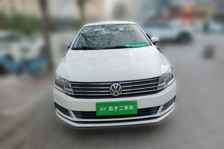 Used Volkswagen Gran Lavida 2015 1.6L Manual Fashion Edition Front