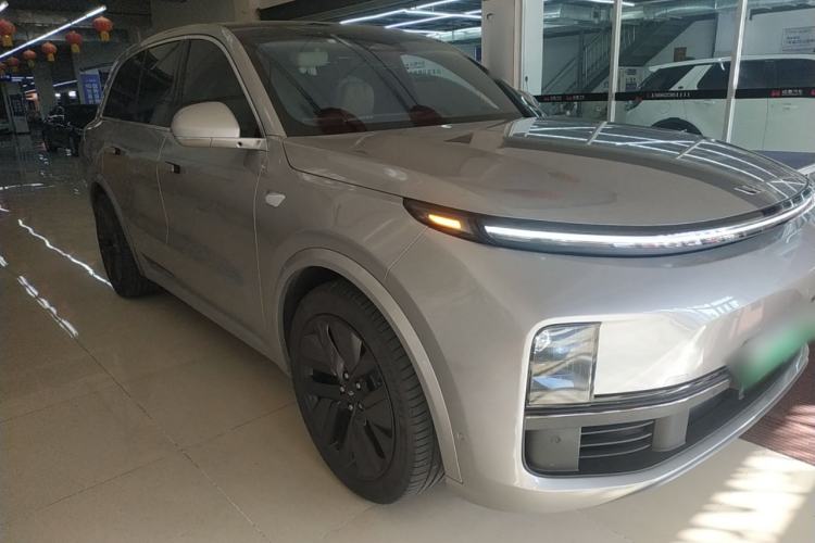 Used Li Auto L8 2023 Pro Model
