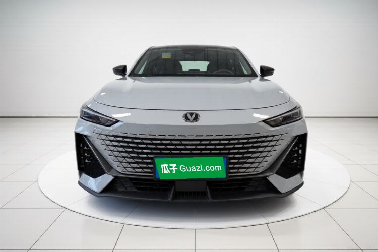 Used CHANGAN UNI-V 2022 1.5T Prestige Version Exterior 1