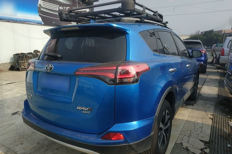 Used Toyota RAV4 2016 2.0L CVT 4x4 New Edition China V Standard