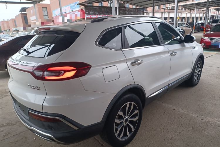 Used Leopaard Mattu 2018 1.6T GDI DCT Comfort Model Rear Right 45 Deg