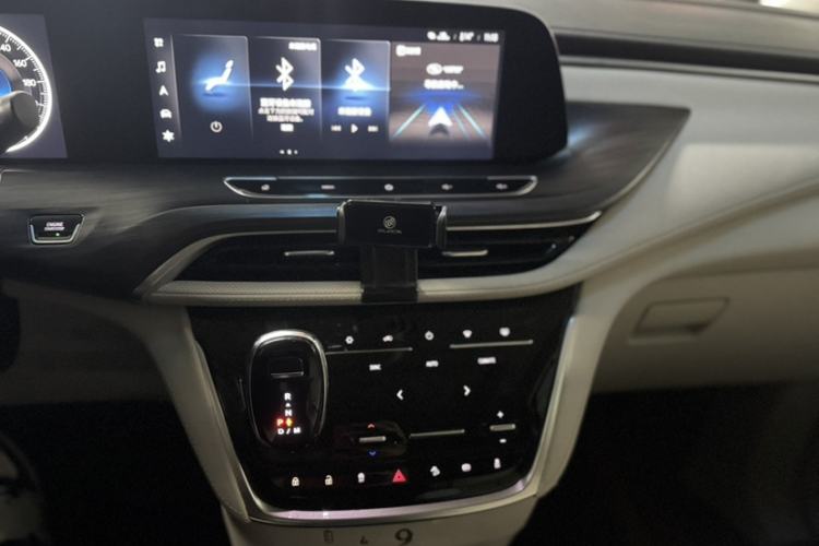 Used Buick GL8 2022 ES Landtrek 653T Comfort Edition Gear Lever