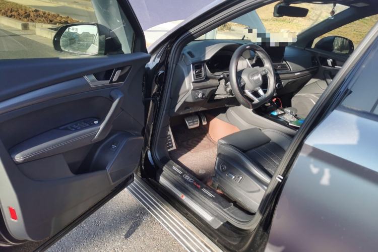 Used Audi Q5L 2025 quattro 45th Anniversary Edition 40 TFSI Luxury Dynamic Model Driver Seat