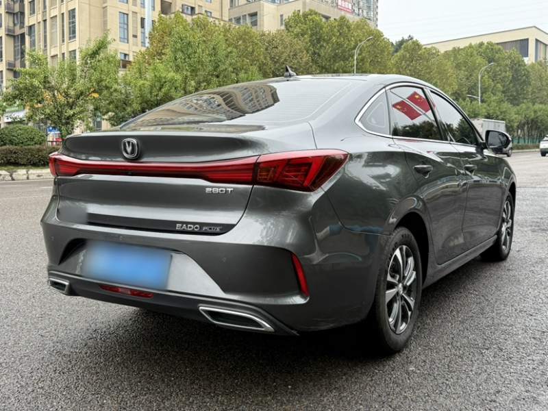 Used CHANGAN Eado 2023 Changan Edition PLUS Blue Whale NE 1.4T GDI DCT Prestige Version — 32