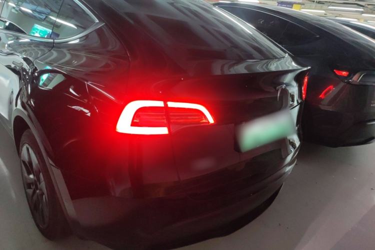 Used Tesla Model Y 2023 Long-Range All-Wheel-Drive Version Rear