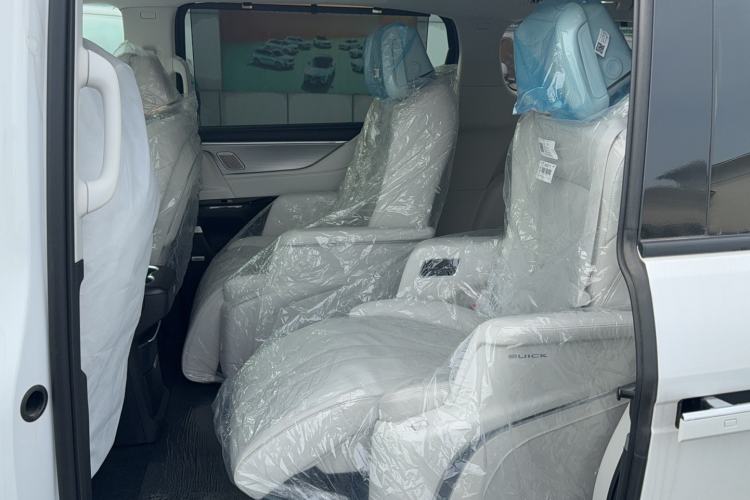 Used Buick GL8 2025 Lu Zun Deluxe Edition Interior 2