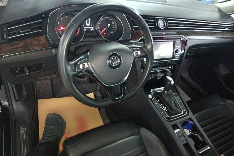 Used Volkswagen Magotan 2018 Facelift 330TSI DSG Luxury Model
