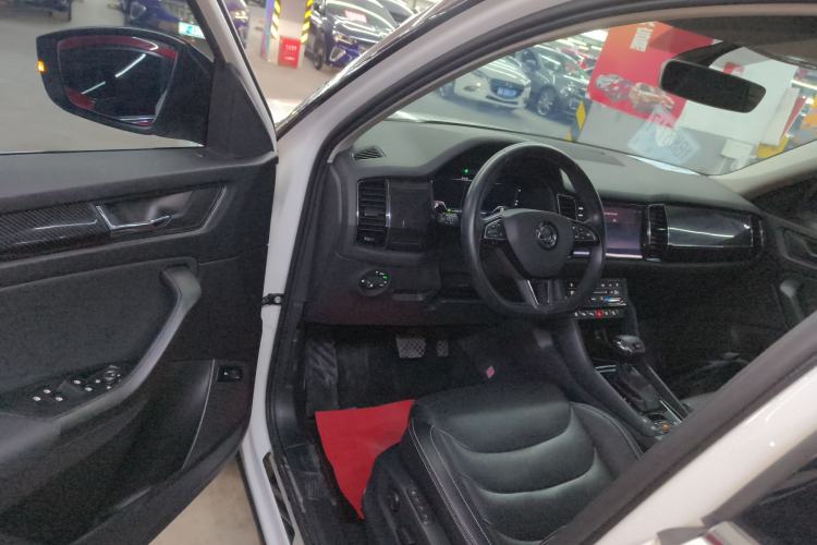 Used Skoda Kodiaq GT 2019 TSI330 Two-Wheel-Drive Luxury Edition China VI Standard Driver Seat
