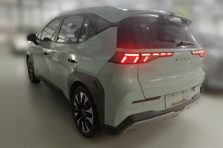 Used AION Y 2022 70 Tech Edition Lithium Iron Phosphate
