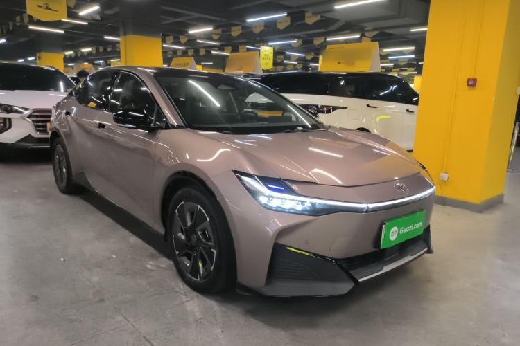 Used Toyota bZ3 2023 616 km Long-Range Premium