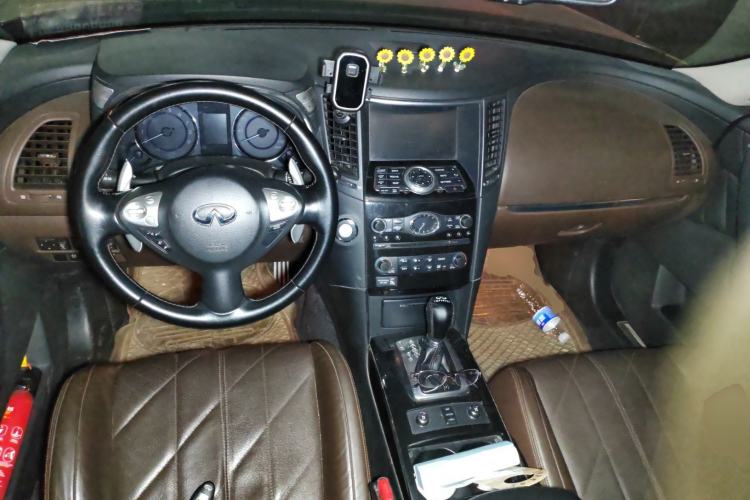 Used Infiniti QX70 2013 3.7L Standard Edition