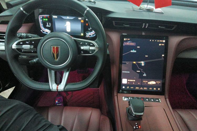 Used Hongqi H5 2025 1.5T DCT Xuan Ying Edition Center Console