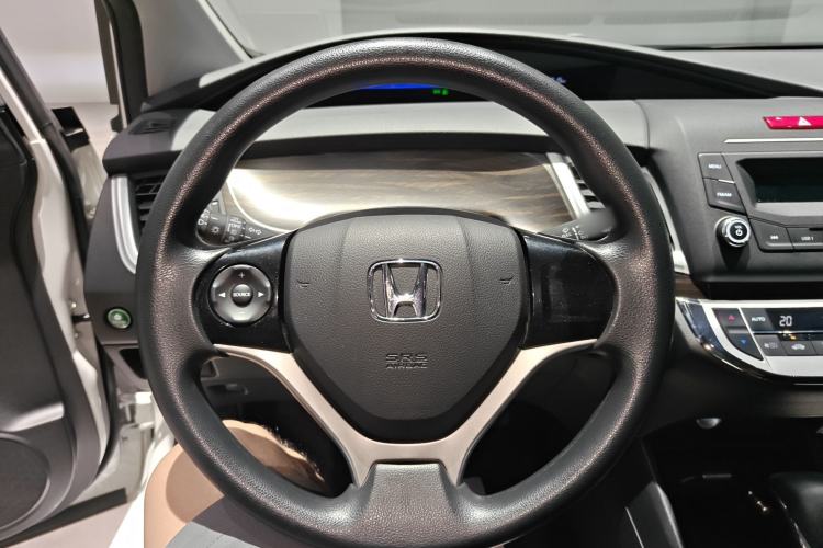 Used Honda Jade 2017 1.8L automatic Comfort version 5 seats
