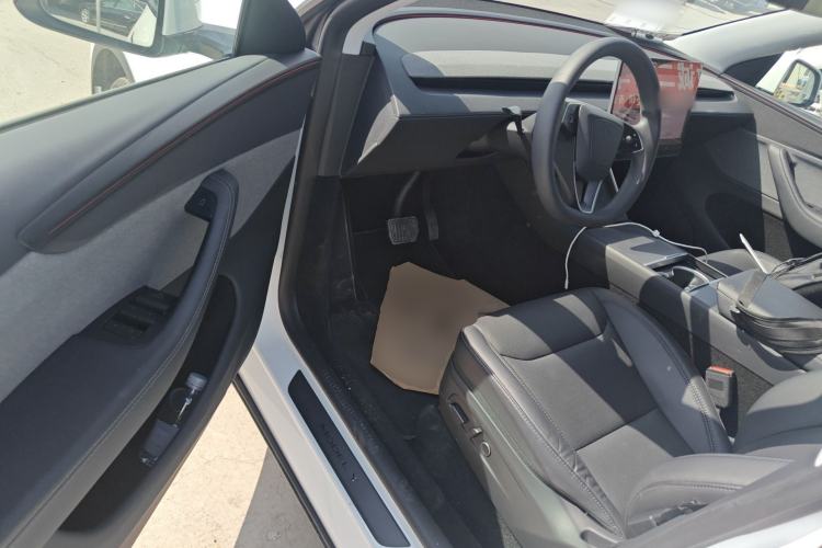 Used Tesla Model Y 2025 Rear-Wheel Drive First Edition