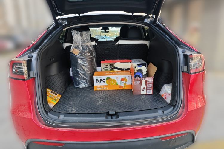 Used Tesla Model Y 2024 Long-Range All-Wheel-Drive Version