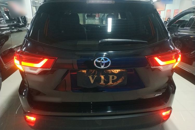 Used Toyota Highlander 2018 2.0T Four-Wheel Drive Elite Edition 7 Seats China VI Standard
