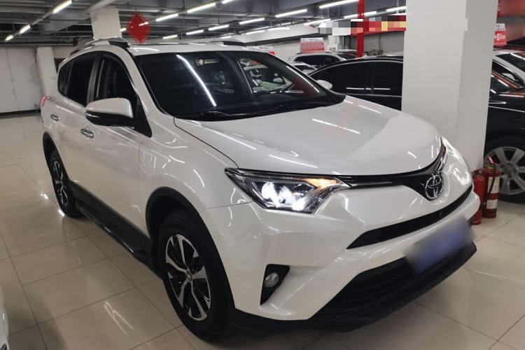 Used Toyota RAV4 2018 2.0L CVT Two-Wheel Drive Fashion X Edition