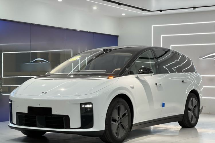 Used Li Auto i8 2025 Model Standard Version